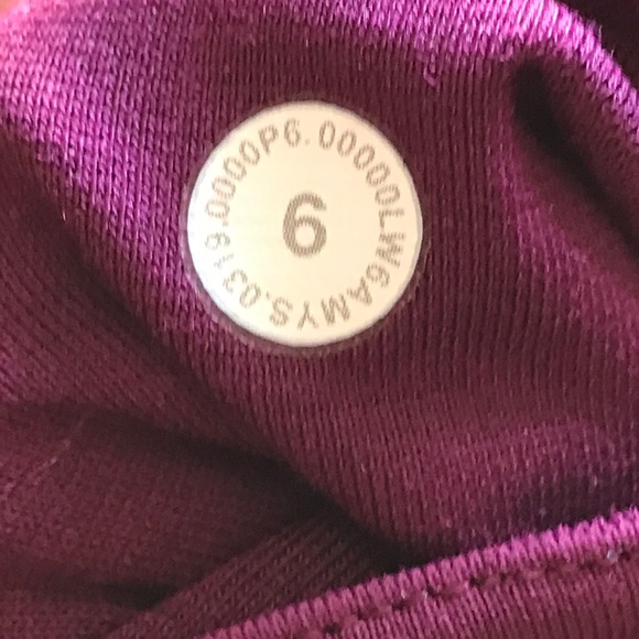 Lululemon All The Right Places Crop II *23" sz 6 Ruby Wine - Picture 9 of 12